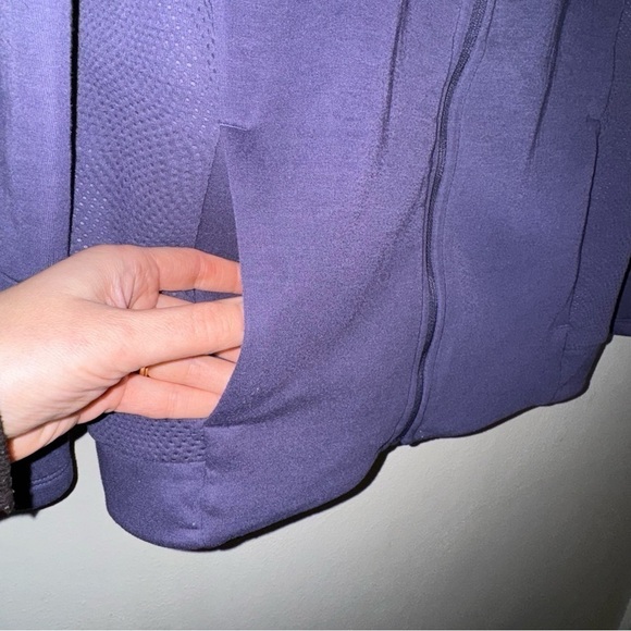 Under Armour Zip Up Jacket Women’s Size Extra Small - Picture 5 of 13